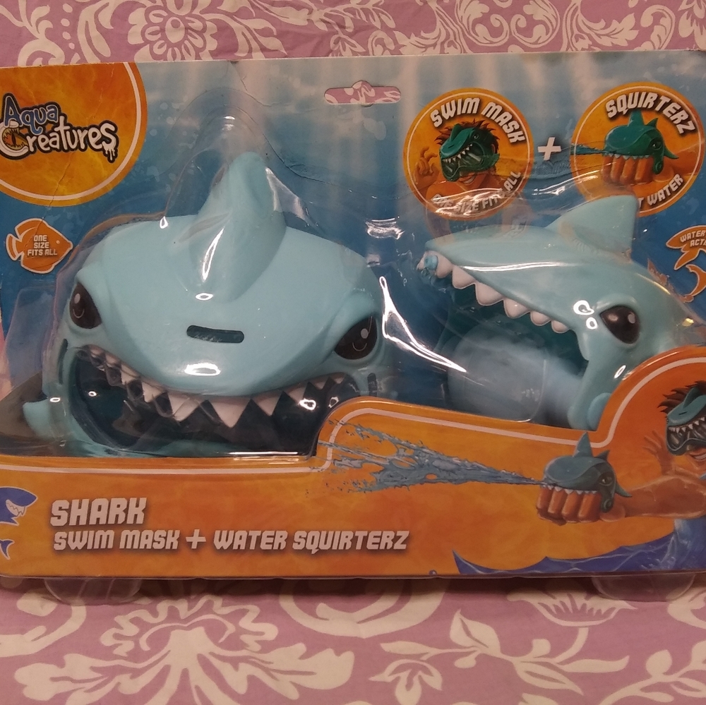 Shark Swim Mask and water shooter
